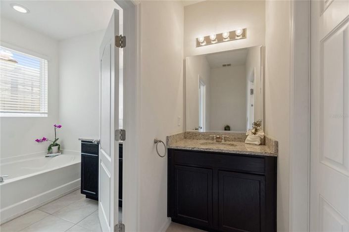 Image No.37-7 Bed House for sale