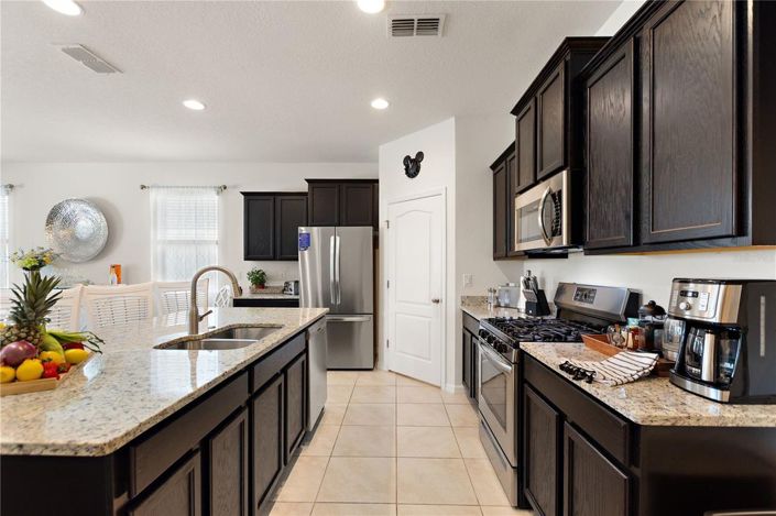 Image No.6-7 Bed House for sale