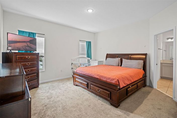 Image No.24-4 Bed House for sale