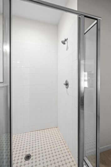 Image No.30-4 Bed House for sale