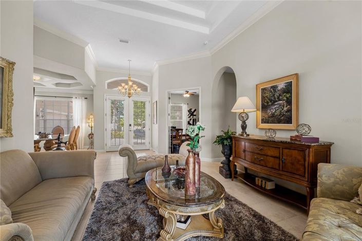 Image No.22-6 Bed House for sale