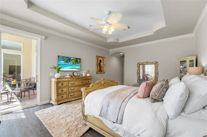 Image No.25-6 Bed House for sale