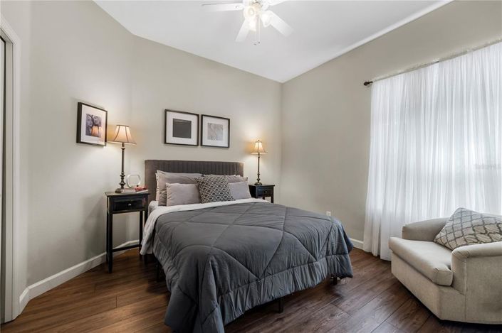 Image No.36-6 Bed House for sale