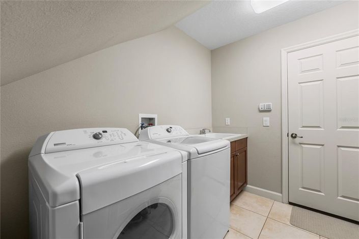 Image No.41-6 Bed House for sale