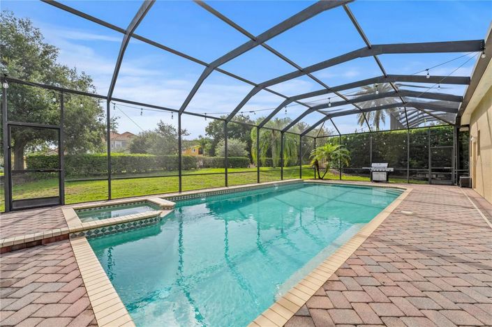 Image No.7-6 Bed House for sale