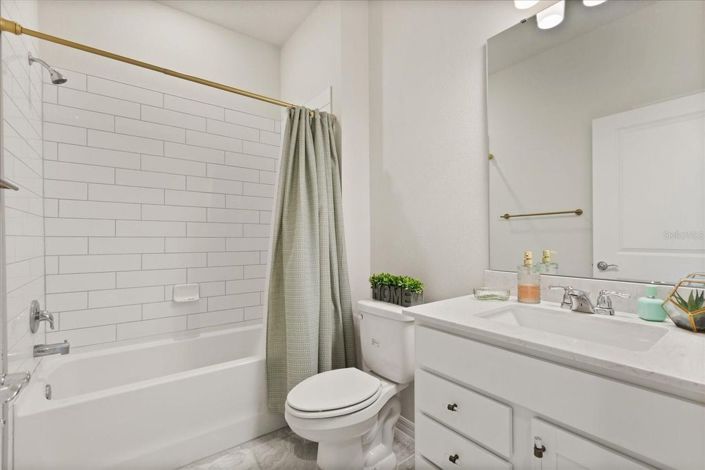 Image No.13-4 Bed House for sale