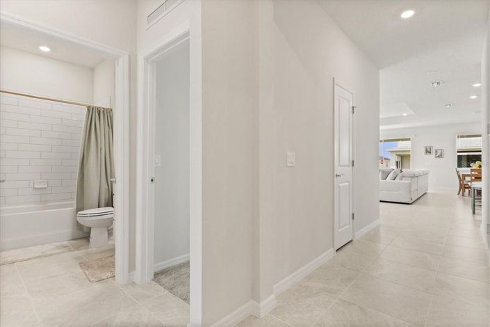 Image No.17-4 Bed House for sale