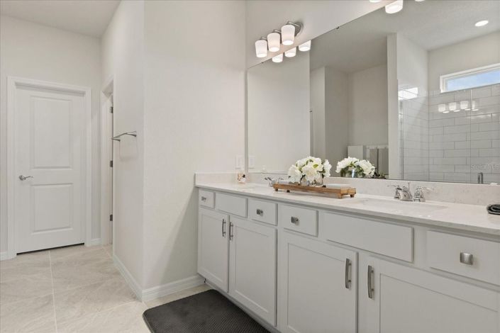 Image No.19-4 Bed House for sale