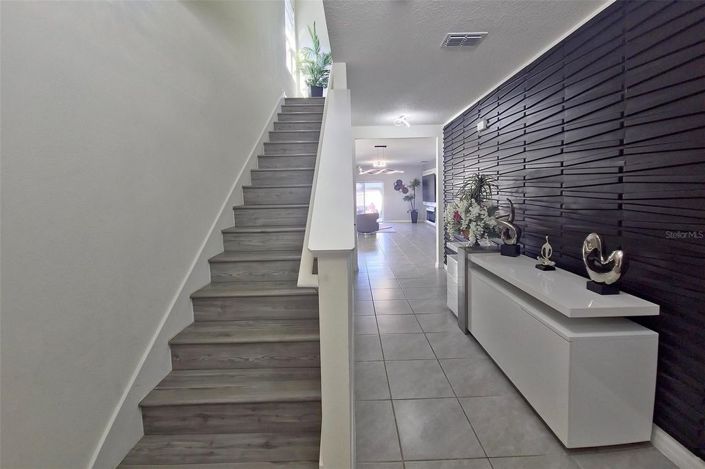 Image No.3-5 Bed House for sale