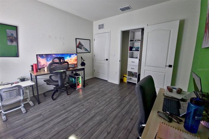 Image No.21-5 Bed House for sale