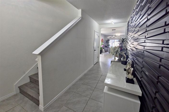 Image No.4-5 Bed House for sale