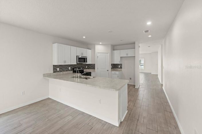 Image No.6-4 Bed House for sale