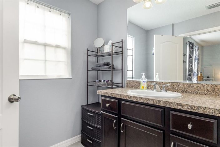 Image No.18-3 Bed Townhouse for sale