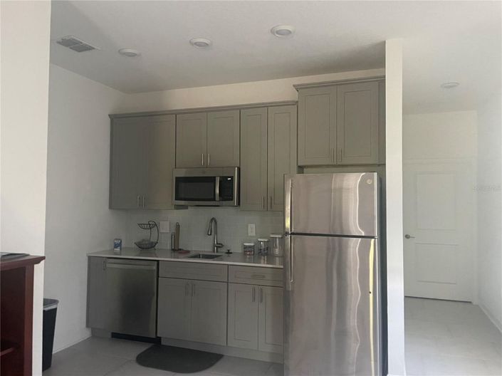 Image No.18-5 Bed House for sale