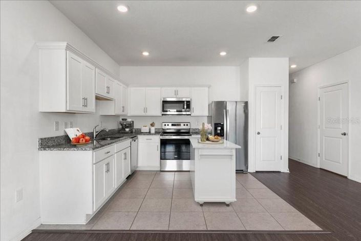 Image No.13-3 Bed Townhouse for sale