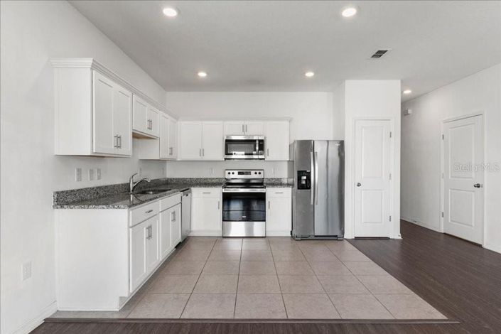 Image No.14-3 Bed Townhouse for sale