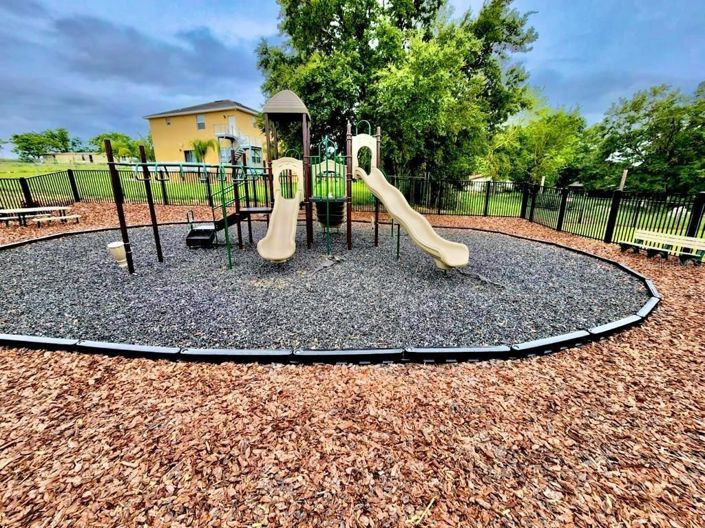 Image No.29-3 Bed Townhouse for sale