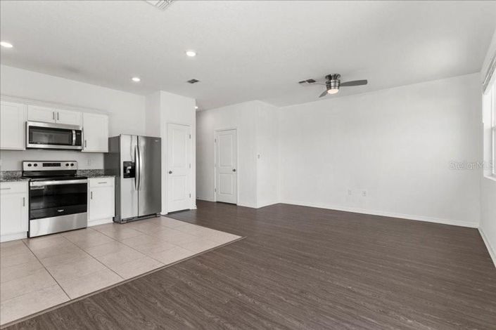 Image No.8-3 Bed Townhouse for sale