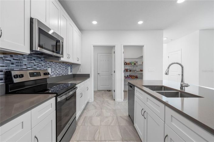 Image No.10-5 Bed House for sale