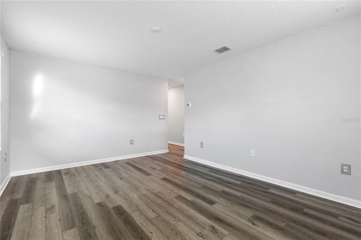 Image No.24-5 Bed House for sale