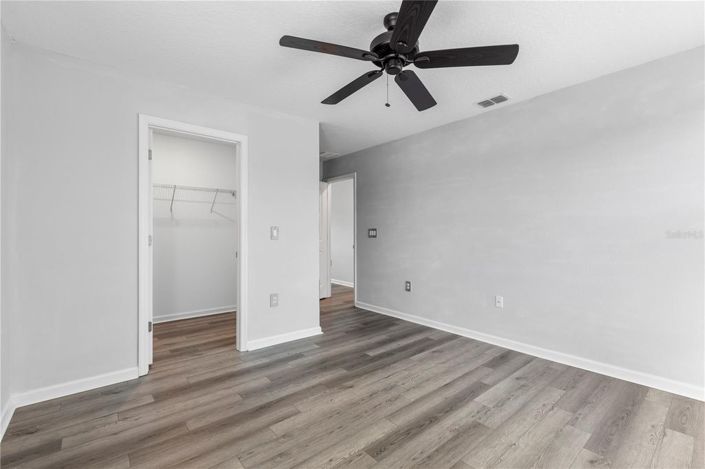 Image No.28-5 Bed House for sale