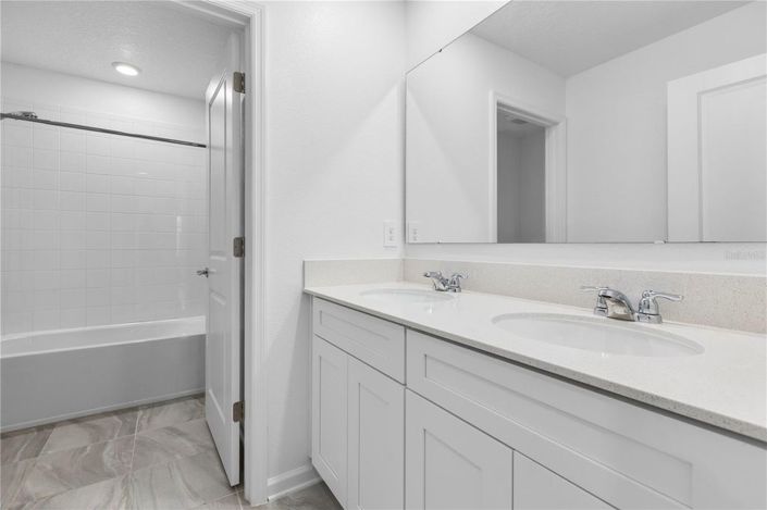 Image No.29-5 Bed House for sale