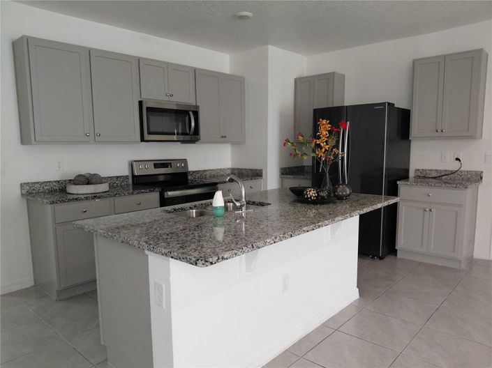 Image No.8-3 Bed House for sale