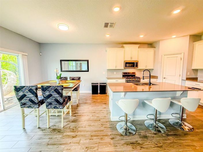 Image No.12-4 Bed House for sale