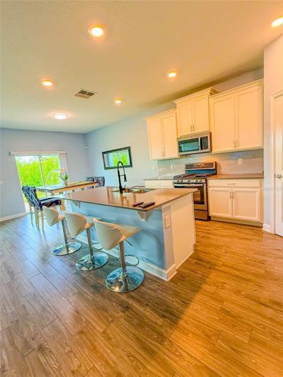 Image No.15-4 Bed House for sale