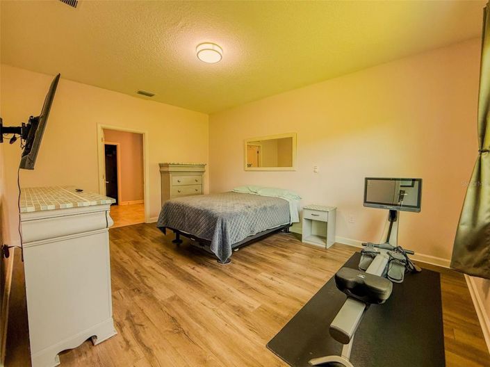 Image No.36-4 Bed House for sale