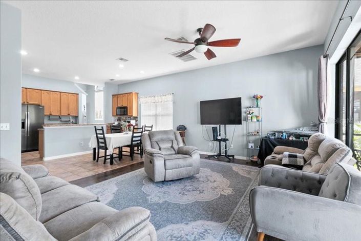 Image No.11-6 Bed House for sale