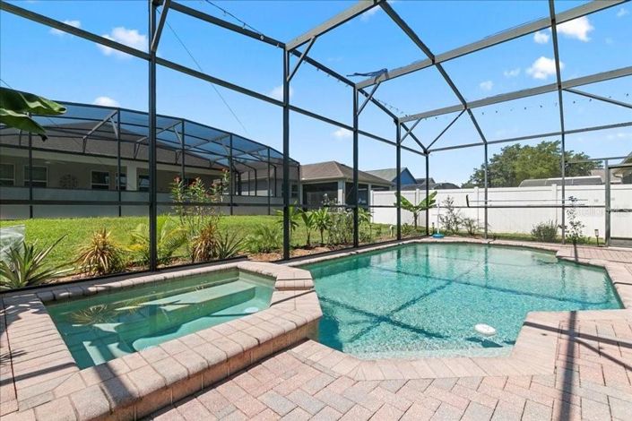 Image No.25-6 Bed House for sale