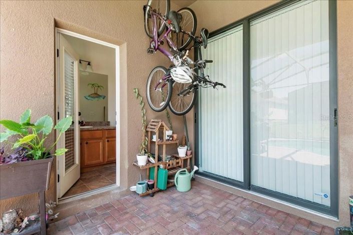 Image No.29-6 Bed House for sale