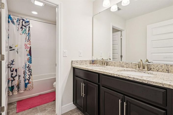 Image No.34-5 Bed House for sale