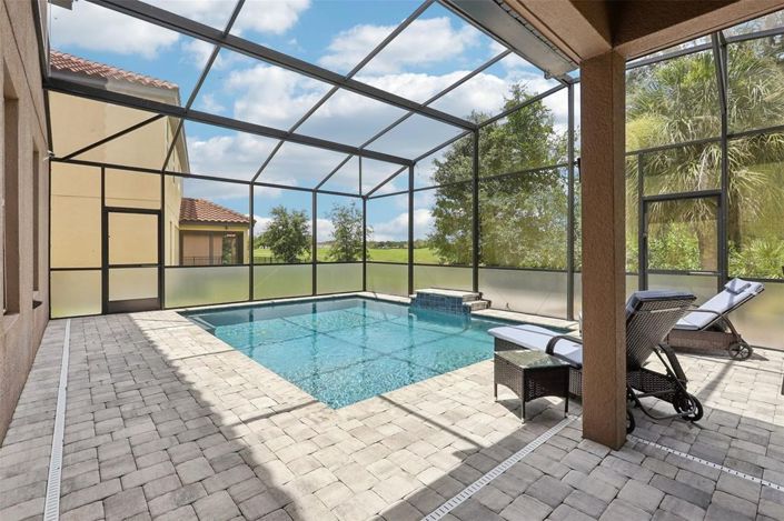 Image No.37-5 Bed House for sale