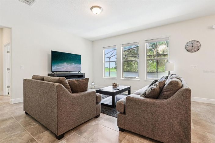 Image No.5-5 Bed House for sale