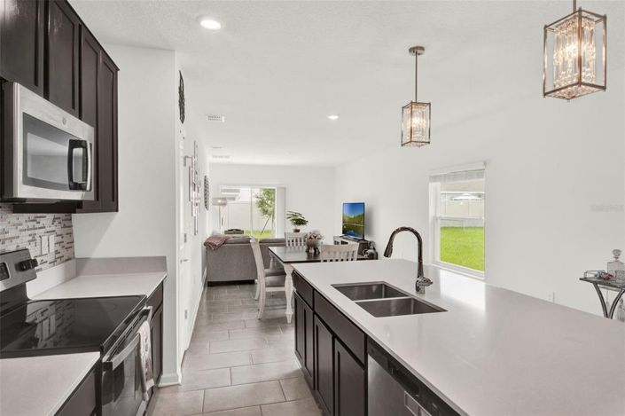 Image No.8-3 Bed House for sale