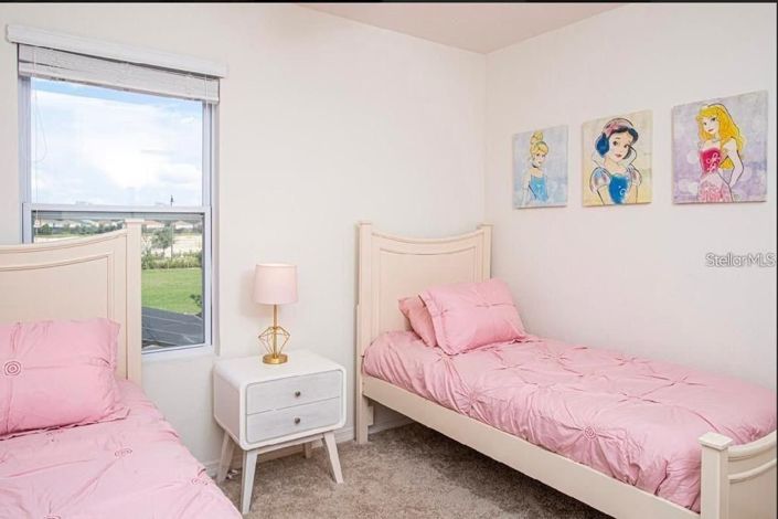 Image No.12-4 Bed Townhouse for sale