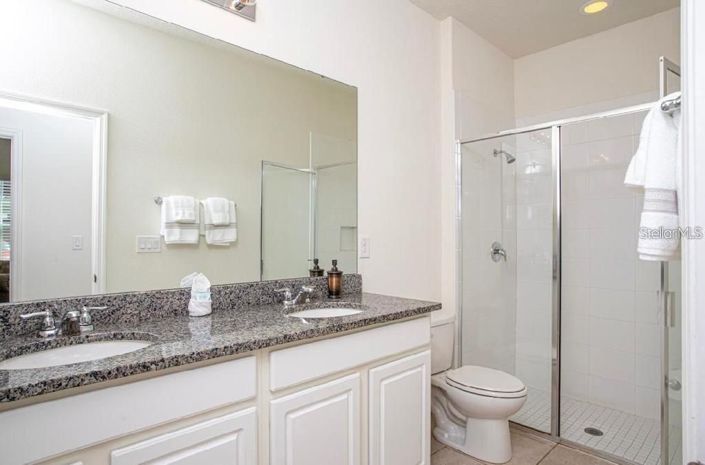 Image No.16-4 Bed Townhouse for sale