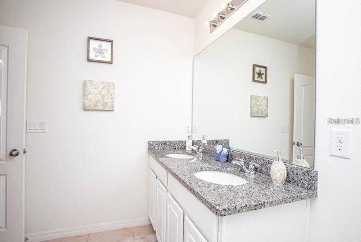 Image No.18-4 Bed Townhouse for sale