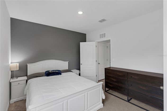 Image No.19-5 Bed House for sale