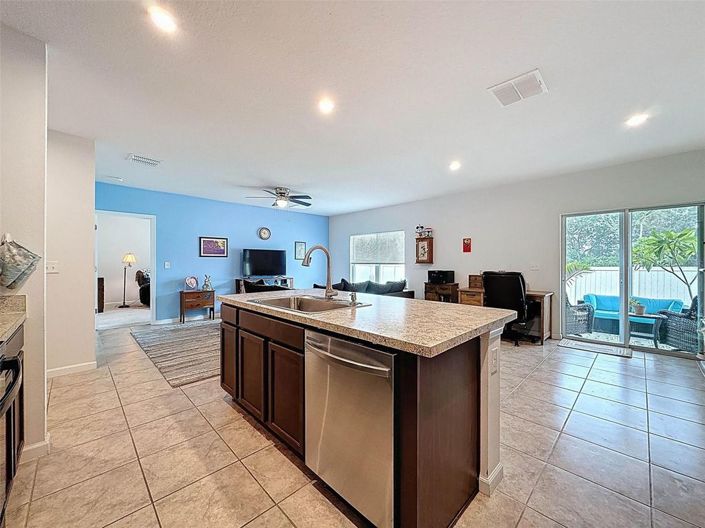 Image No.12-4 Bed House for sale