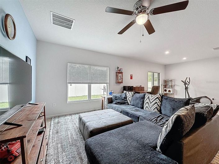 Image No.16-4 Bed House for sale