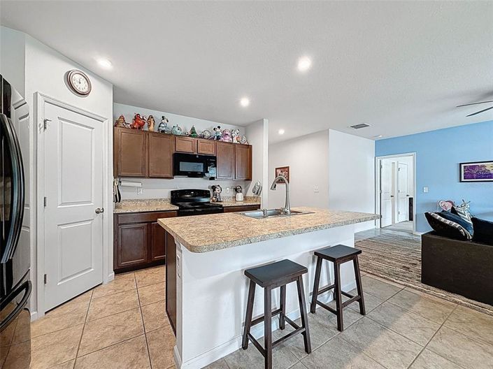 Image No.9-4 Bed House for sale