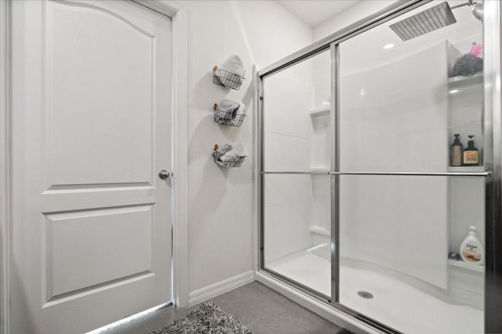 Image No.19-5 Bed House for sale