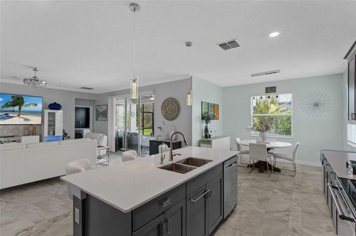 Image No.17-4 Bed House for sale