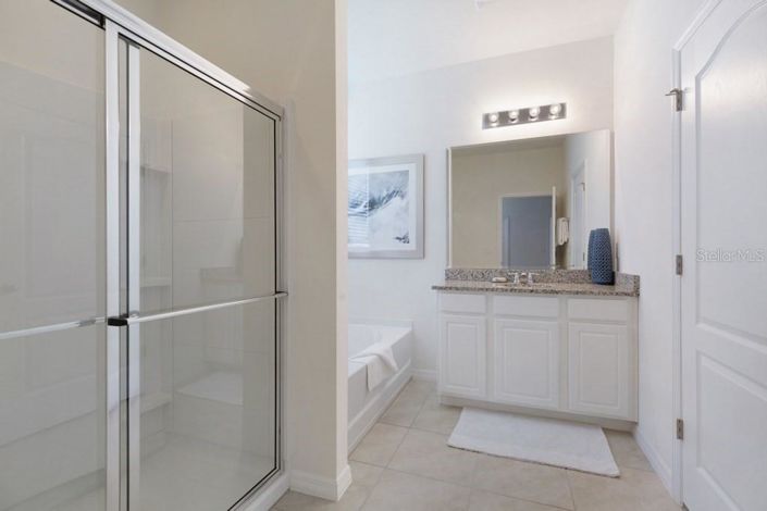 Image No.17-5 Bed House for sale