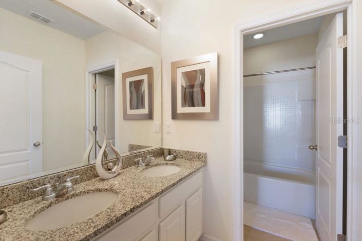 Image No.21-5 Bed House for sale