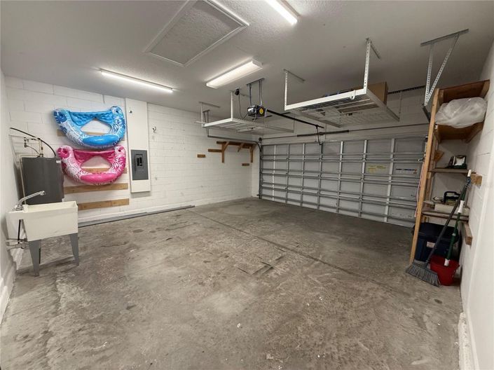 Image No.19-3 Bed House for sale