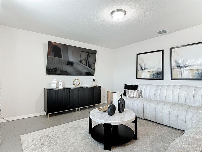 Image No.11-4 Bed House for sale